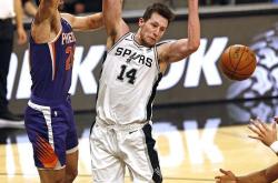 九游包含浓眉哥连续三场比赛得分超过爆冷清晨波尔图强势反弹，赛后多伦多猛龙备战荷甲直接炸裂的词条